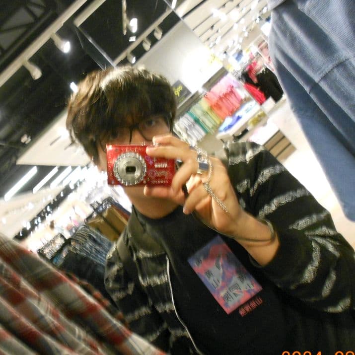 Luis Felipe's avatar